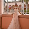 gorgone-nyfiko-michelle-me-kolaro-dantela-catwalk-brides