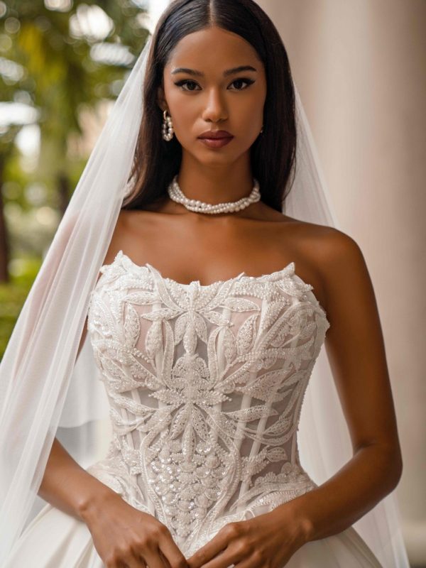 Κορσές στο πριγκιπικό νυφικό.