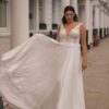 plus-size-nyfiko-isabella-aerini-grammi-alfa-catwalk-brides