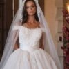 Μπούστο νυφικού Roslyn με off-the-shoulder ώμους, σατέν ζώνη και πέπλο Cathedral Catwalkbrides